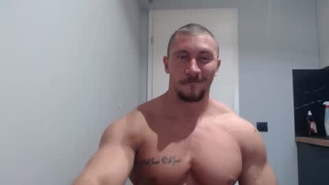  ------- SEX SHOW WITH GUYS AND GIRLS  MUSCLE SHOW online show from 12.20.25