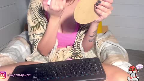 Snapshot of angelok_ chatting on 12.19.24 My name is Ena. You will make me very happy if you subscribe. Love you online show from 12.19.24