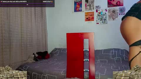 Snapshot of angelsdustxxx chatting on 03.08.25 online show from 03.08.25