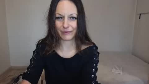 Giulia online show from 04.03.26