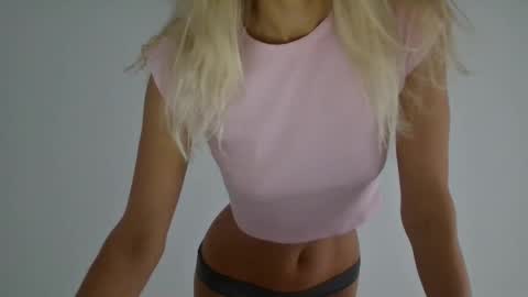 Alesia online show from 10.26.25