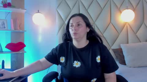 ANGIE online show from 04.18.26