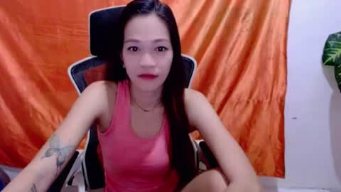 Snapshot of angelyn_slim chatting on 06.23.26 angelyn_slim online show from 06.23.26