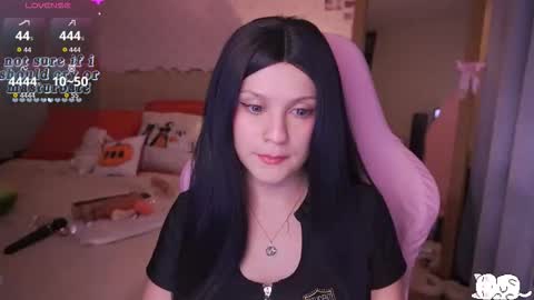 Snapshot of angelytaxx chatting on 09.27.25 Angel online show from 09.27.25