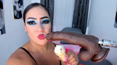 A N G I E.  online show from 12.20.24