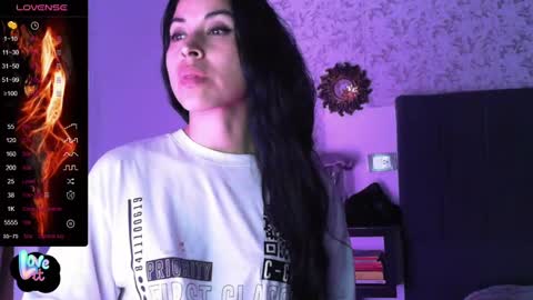 Snapshot of angiebaxter chatting on 12.17.24 Angiebaxt online show from 12.17.24