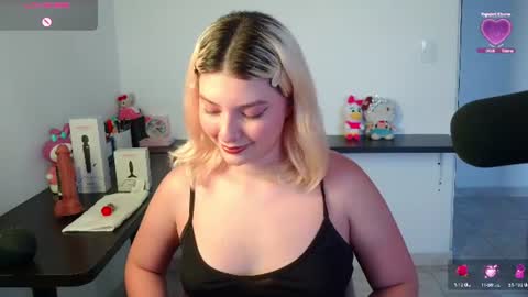 Snapshot of ania_mml chatting on 07.24.26 Ania online show from 07.24.26