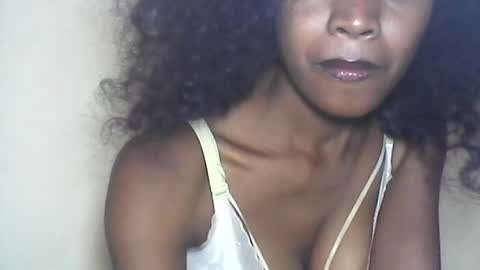 Snapshot of anicha_69 chatting on 06.12.26 anicha_69 online show from 06.12.26