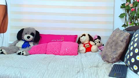 laura  online show from 11.23.25