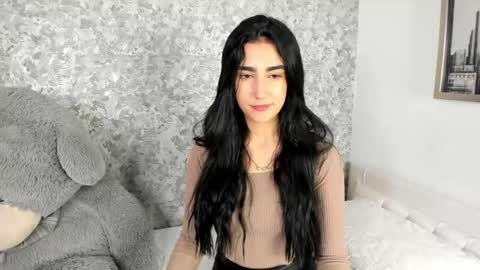 anika_h online show from 03.12.26