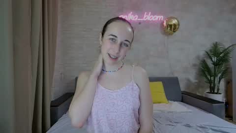 Snapshot of anikabloom chatting on 02.21.25 anikabloom online show from 02.21.25