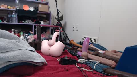 Snapshot of animergamergirl chatting on 11.26.25 Twitter at animegamergrl. No vids for sale on Chaturbate. online show from 11.26.25