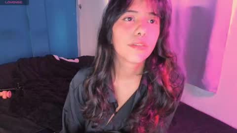 Anisahade online show from 02.28.25