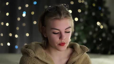 AnishaVivo online show from 01.12.26