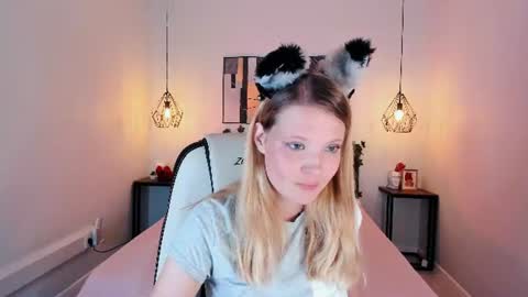 Snapshot of anita_marcelle chatting on 07.17.26 Anita online show from 07.17.26