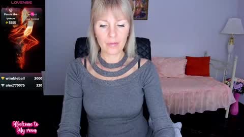 Snapshot of anita_tayson chatting on 01.08.25 Anita online show from 01.08.25