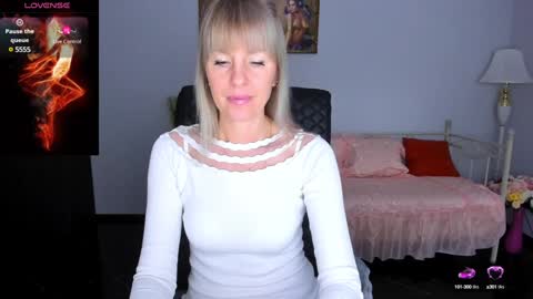 Snapshot of anita_tayson chatting on 01.28.25 Anita online show from 01.28.25