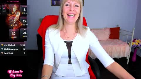 Snapshot of anita_tayson chatting on 03.07.25 Anita online show from 03.07.25