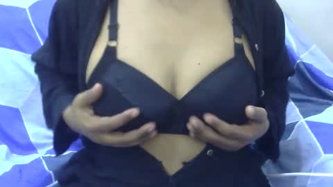 Snapshot of anjali_dogra786 chatting on 09.27.25 anjali_dogra786 online show from 09.27.25