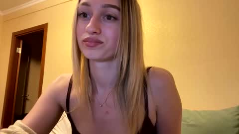 Anjelika online show from 10.14.25