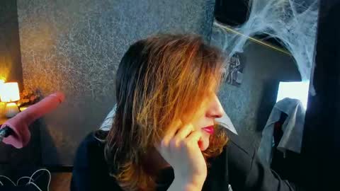 Snapshot of anjella_botton chatting on 05.14.26 Angel online show from 05.14.26