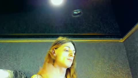 Snapshot of anjella_botton chatting on 05.24.26 Angel online show from 05.24.26