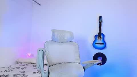 Snapshot of anky_xx chatting on 09.17.25 Anky online show from 09.17.25