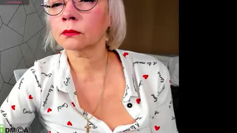 Snapshot of ann_annise chatting on 02.17.26 ann_annise online show from 02.17.26