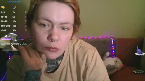 Snapshot of ann_lelala_ chatting on 02.19.25 ann_lelala_ online show from 02.19.25