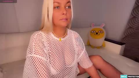 Snapshot of anna_bali chatting on 12.07.24 Anna online show from 12.07.24