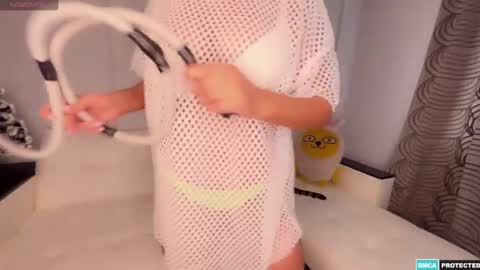 Snapshot of anna_bali chatting on 12.20.24 Anna online show from 12.20.24