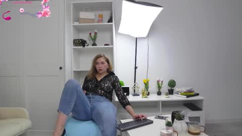 Anna online show from 10.19.25