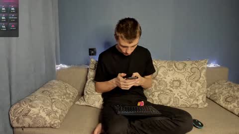 Snapshot of anna_jason chatting on 12.08.24 Fansly Jason sweet ass online show from 12.08.24