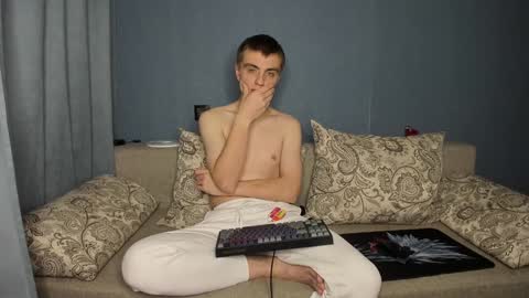 Snapshot of anna_jason chatting on 12.22.24 Fansly Jason sweet ass online show from 12.22.24