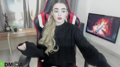 Snapshot of anna_nickol chatting on 12.12.24 Anna online show from 12.12.24