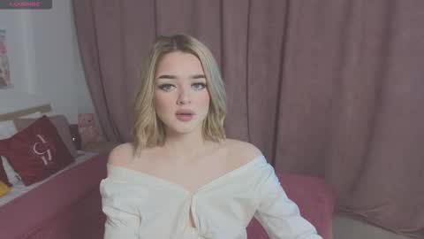 Snapshot of anna_nickol chatting on 11.12.25 Anna online show from 11.12.25