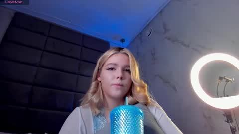 Anna online show from 10.27.25