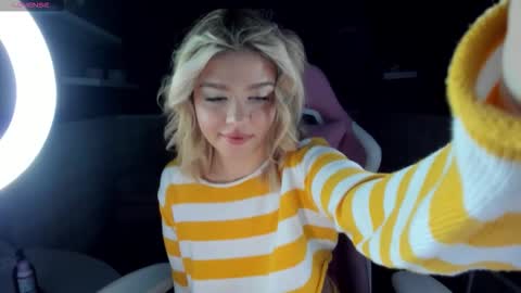 Anna online show from 03.26.26