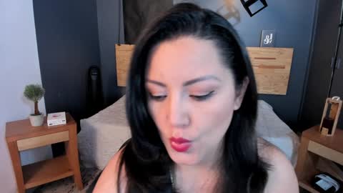 Snapshot of annaa_rose chatting on 01.09.25 Anna online show from 01.09.25