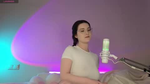 AnnaAoki online show from 10.11.25