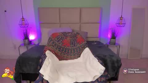 Snapshot of annabananas01 chatting on 09.14.25 Ana online show from 09.14.25