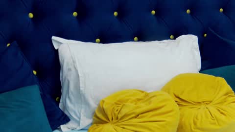 Anna online show from 01.27.25