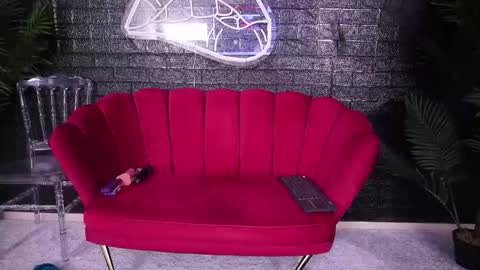 Anna online show from 11.26.25