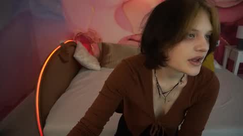 Snapshot of annacandie chatting on 09.20.25 Anna online show from 09.20.25