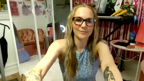 annadelrae444 online show from 09.10.25
