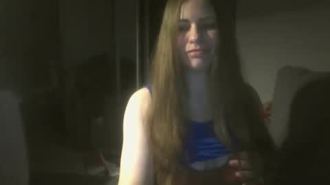 annadiamond1 online show from 10.13.25