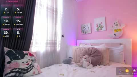 Annadu011 online show from 10.29.25