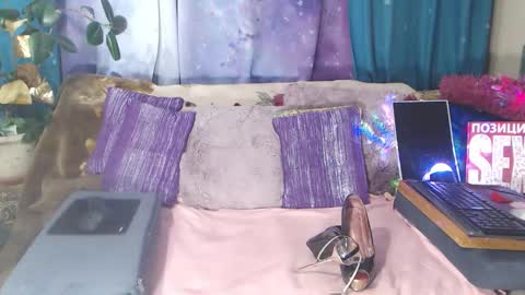 AnnaMila online show from 11.02.25