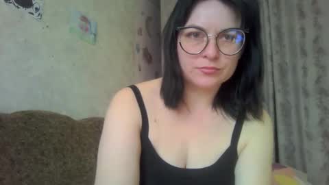 Snapshot of annaohrise chatting on 05.06.26 AnnaOhRise online show from 05.06.26