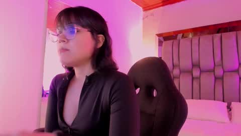 Annara Lein online show from 12.04.25